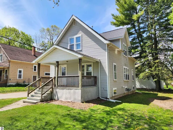 128 Rockingham Ave, Alma, MI 48801