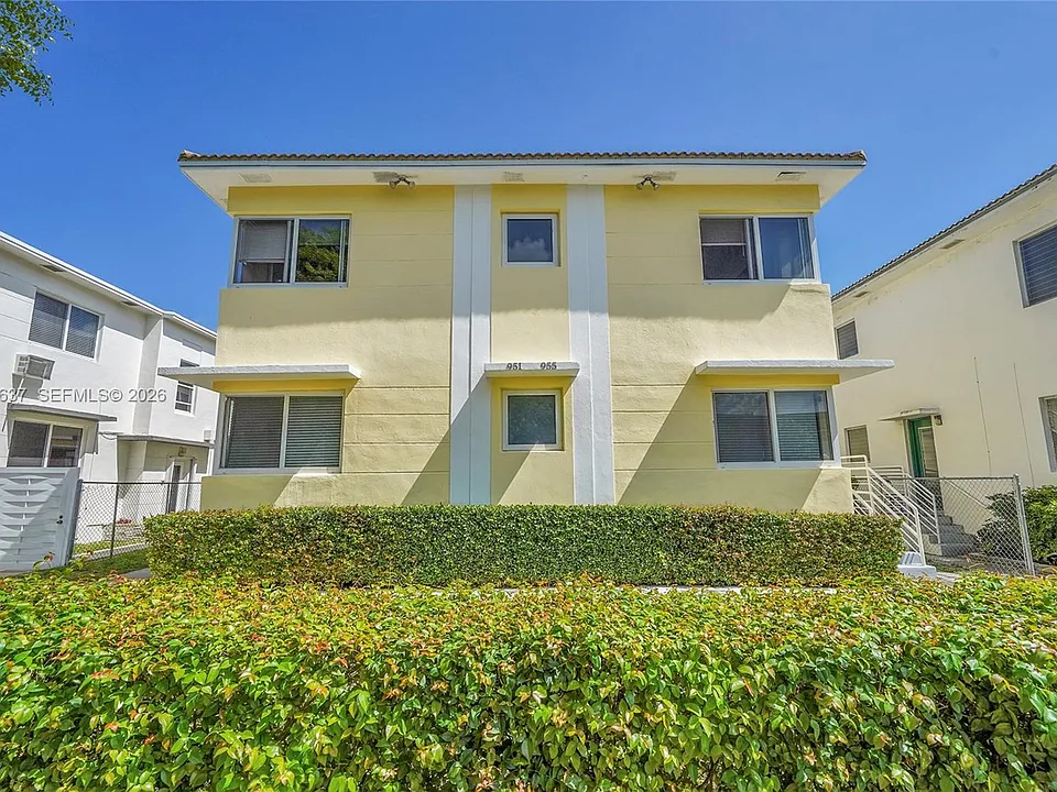 955 Bay Dr #7
