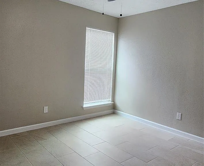 128 Lasso St — Photo 22