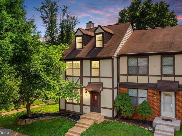 42 Millard Ct, Sterling, VA 20165