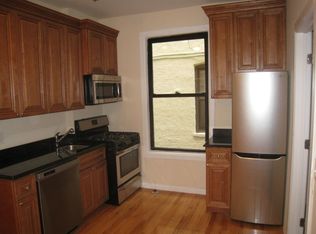 31-27 34th St #3B, Astoria, NY 11106