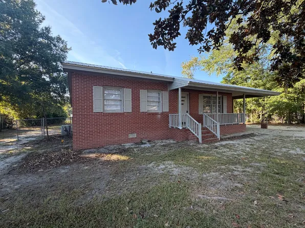 616 W Liberty St, Swainsboro, GA 30401