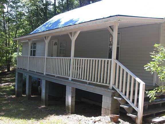 3rd image of 929 Old Wood Ln