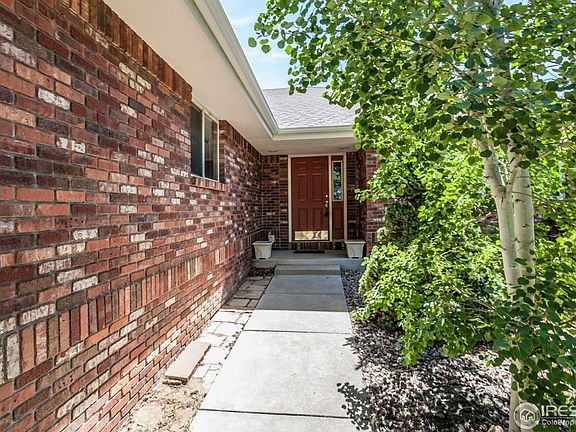 3rd image of 517 Parkwood Dr