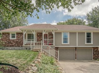 2204 NW 11th St, Blue Springs, MO 64015