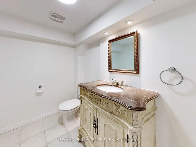 22 Waymount Ave — Photo 10