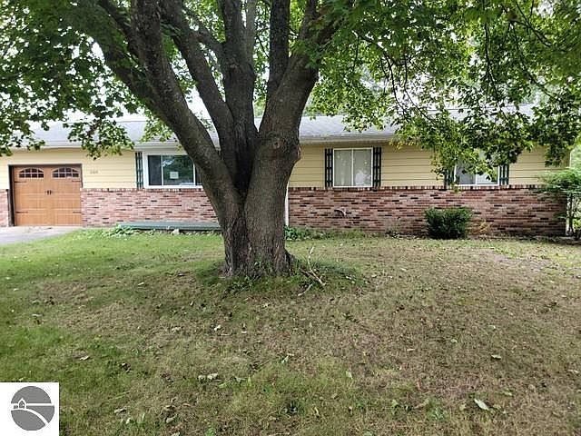 1st image of 385 3rd St N
