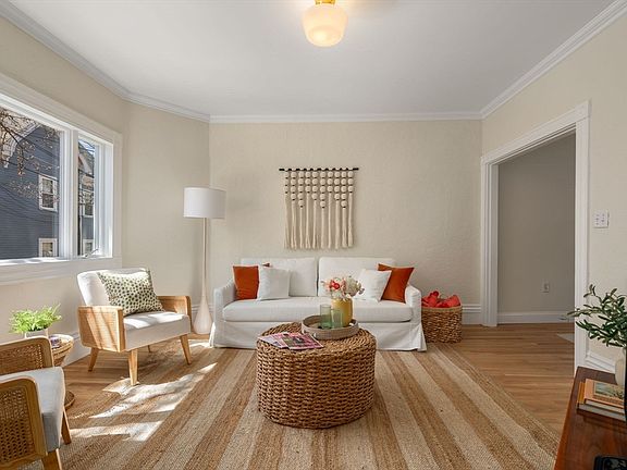 4th image of 8 Belmont Pl