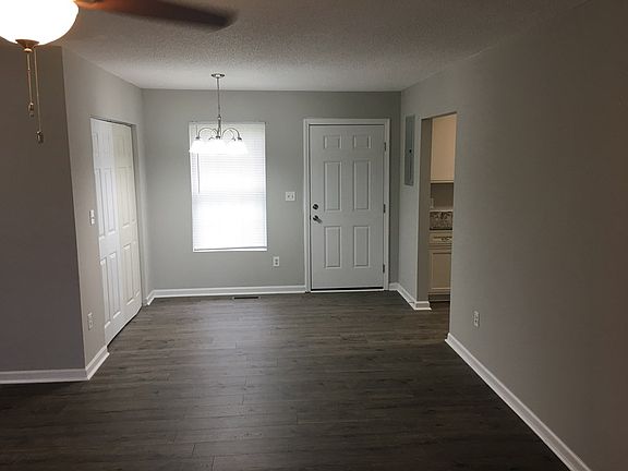 3rd image of 607 Wright Ave