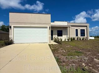 2216 NE 10th Pl, Cape Coral, FL 33909
