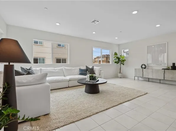 27677 Grandview Way, San Pedro, CA 90732