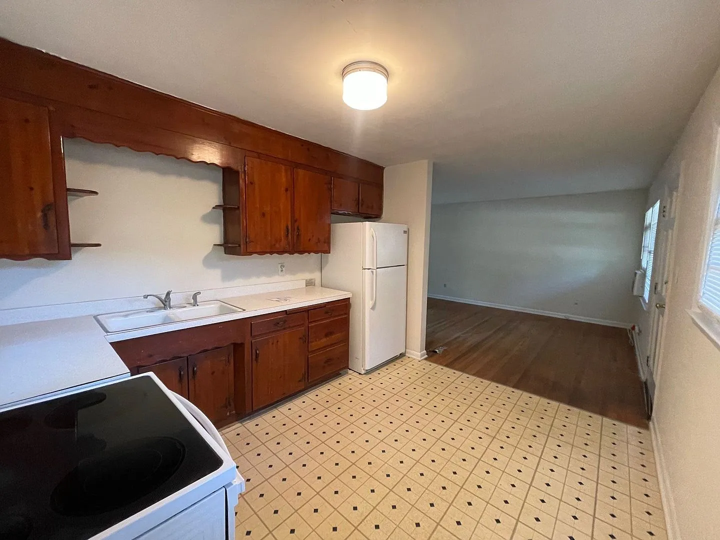 Pre-Leasing For August 9th 2027! — Photo 3