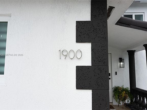 3rd image of 1900 SW 83rd Ave