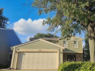 624 Stafford Dr, Roselle, IL 60172