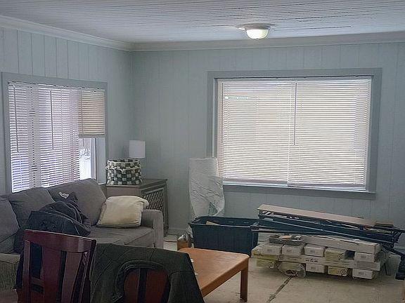 4th image of 410 Intake Park Rd