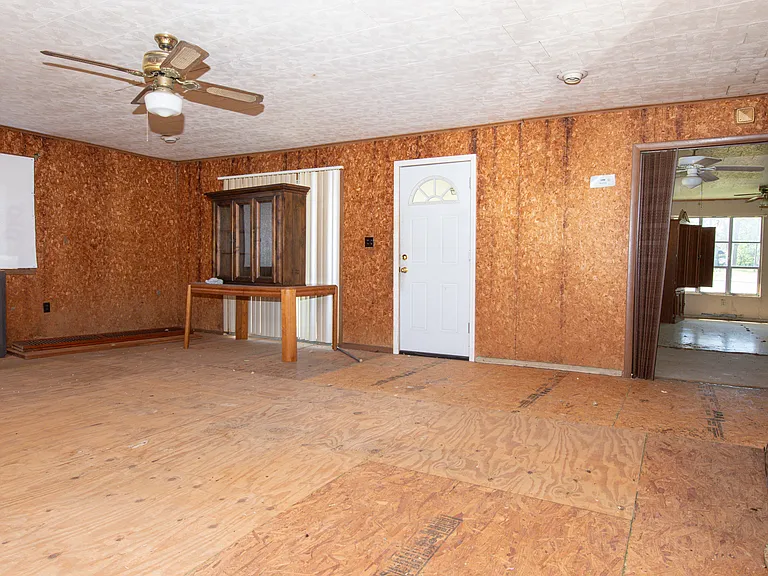 407 Nugier St — Photo 16