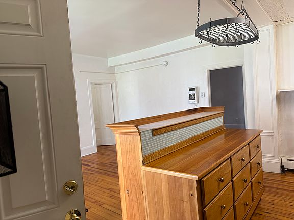 5th image of 42 Beach St #2
