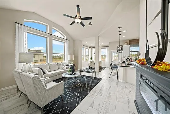 1631 Rustling Creek Dr — Photo 13