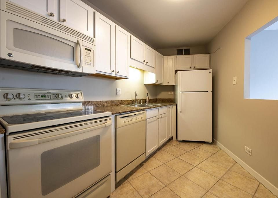 1st image of 211 E Ohio St APT 1902