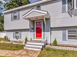 2 Pine St, Salisbury, MA 01952