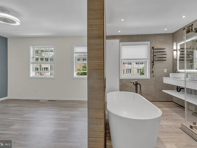 8247 Clifton Farm Ct — Photo 8