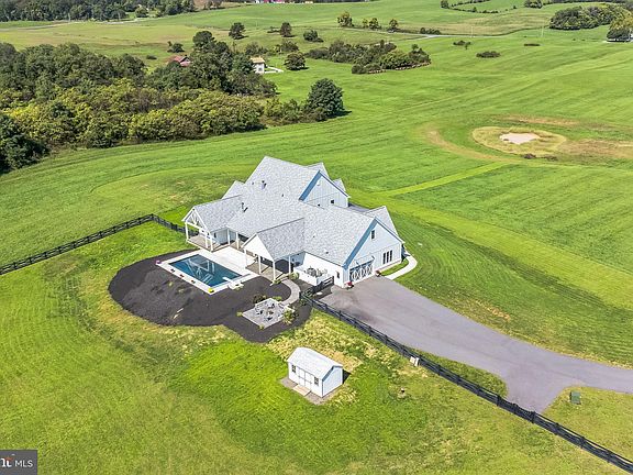 5th image of 131 Abigail Way