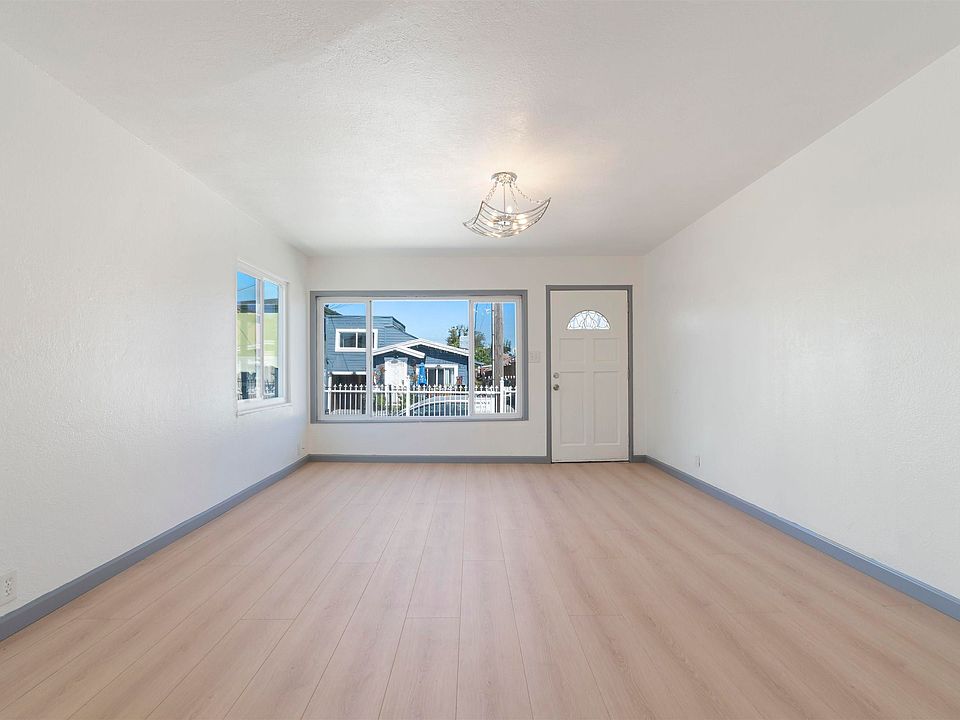 1st image of 1006 72nd Ave