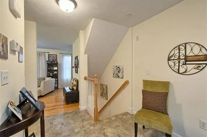 41 Boston Rd — Photo 2