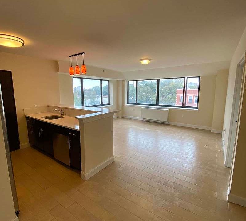 1st image of 393 Lefferts Ave APT 4D