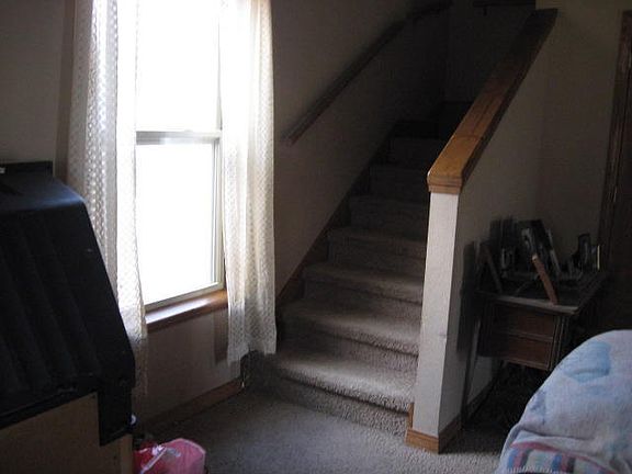 5th image of 338 Swallow Dr