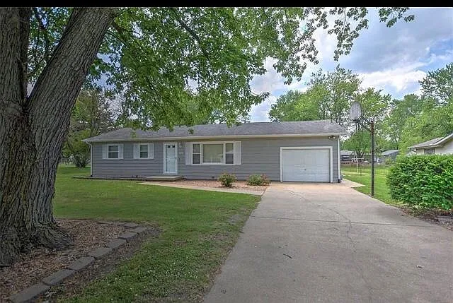 4649 E Hayden Dr