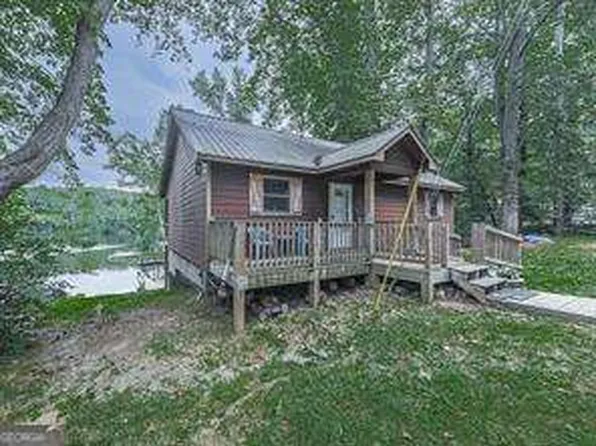688 Twin Mountain Lake Dr, Talking Rock, GA 30175