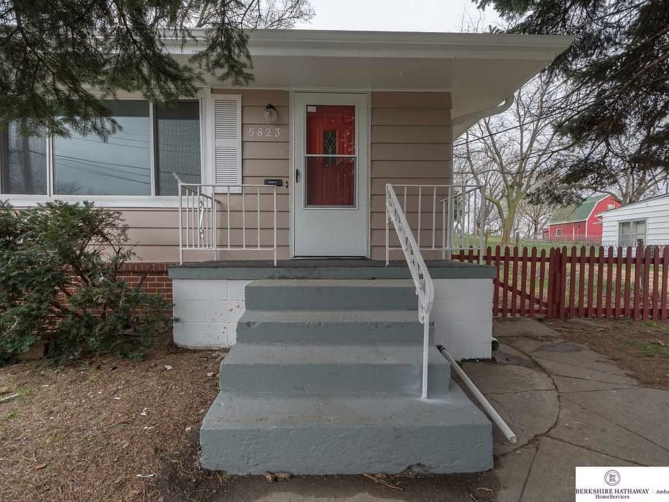 1st image of 5823 Grover St