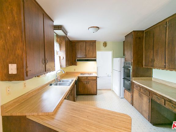 5th image of 1148 W Coolfield Dr