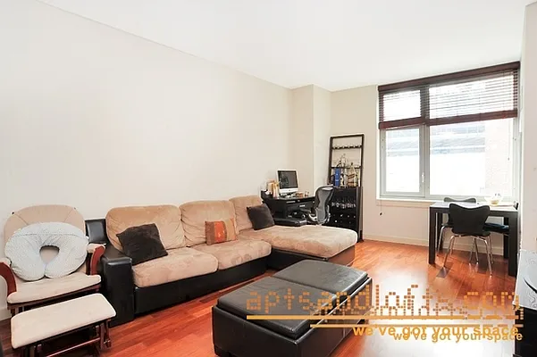 Rented by aptsandlofts.com | media 41