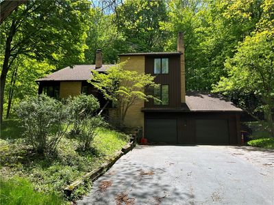 61 Deer Creek Rd, Pittsford, NY, 14534