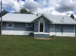 208 Maple Ave, Crystal Falls, MI 49920