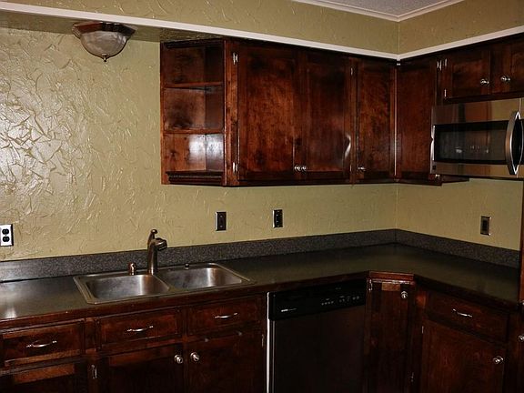 5th image of 24 Daffodil Ln