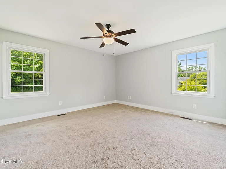 108 Quail Hollow Dr — Photo 16