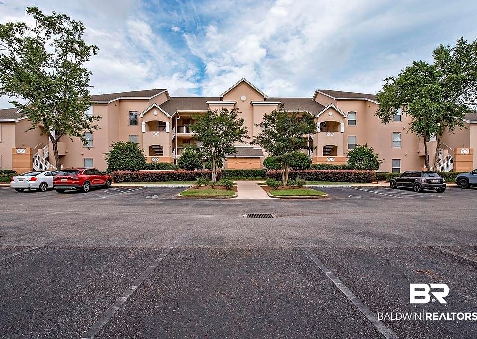 1st image of 3736 Cypress Point Dr APT 305B