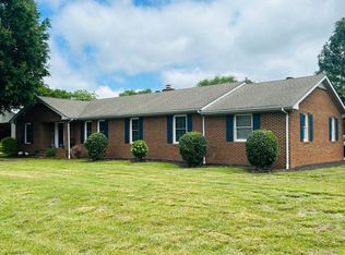 200 Smith Dr, Smithfield, VA 23430