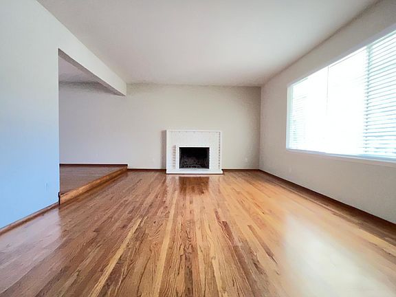 4th image of 893 Rubis Dr
