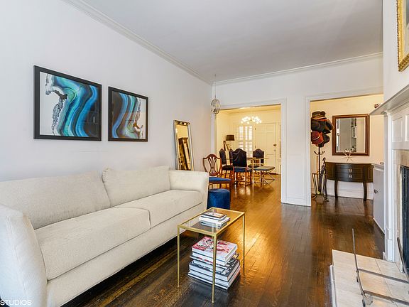 3rd image of 3519 N Pine Grove Ave #N1