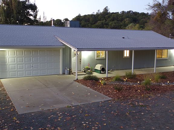 3rd image of 5568 Manzanita Ln