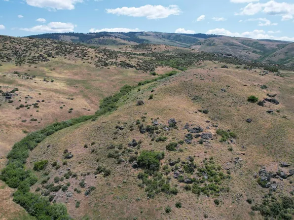 Holbrook Ln #A, Ola, ID 83657