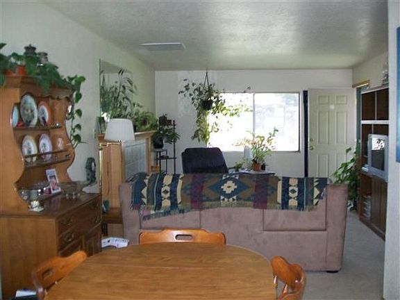 4th image of 63 Mill Creek Dr