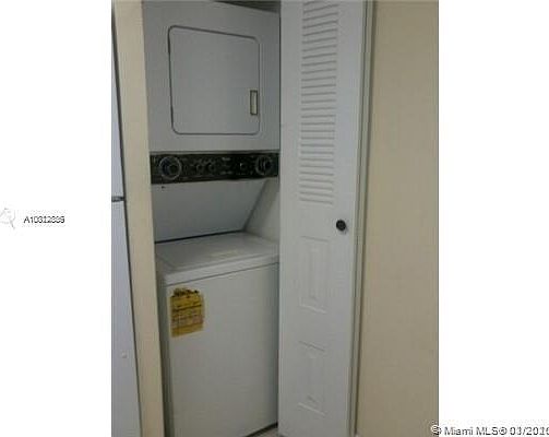 3rd image of 1136 Coral Club Dr #1136