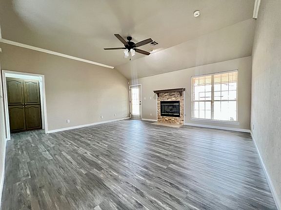 4th image of 624 Vickery Ave