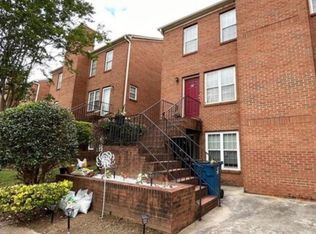 93 Davis Mill Ct, Lawrenceville, GA 30044