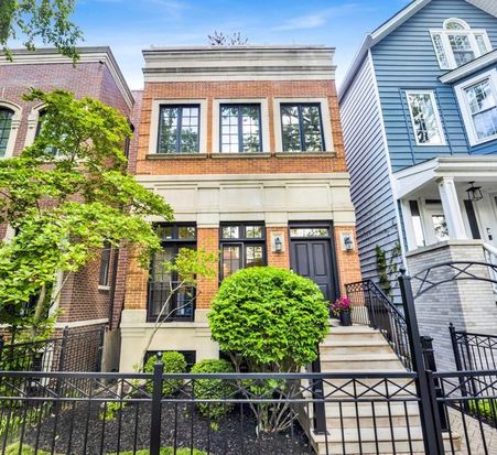 1332 W Wellington Ave, Chicago, IL 60657